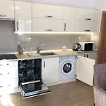 Casa Blanca * Mestecǎneşti